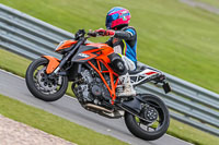 Castle-Combe-2019;PJ-Motorsport-Photography-2019;donington-no-limits-trackday;donington-park-photographs;donington-trackday-photographs;no-limits-trackdays;peter-wileman-photography;trackday-digital-images;trackday-photos